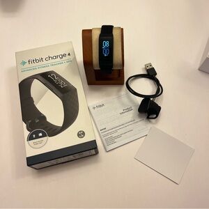 Fitbit charge 4 (full set, smartwatch)